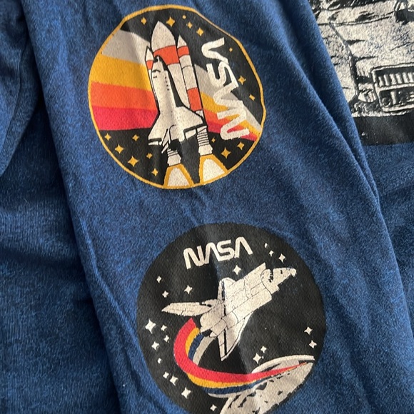 NASA Fifth Sun T Shirt Long Sleeve L Blue Mens Astronaut Space Shuttle Crew Neck - Picture 8 of 16